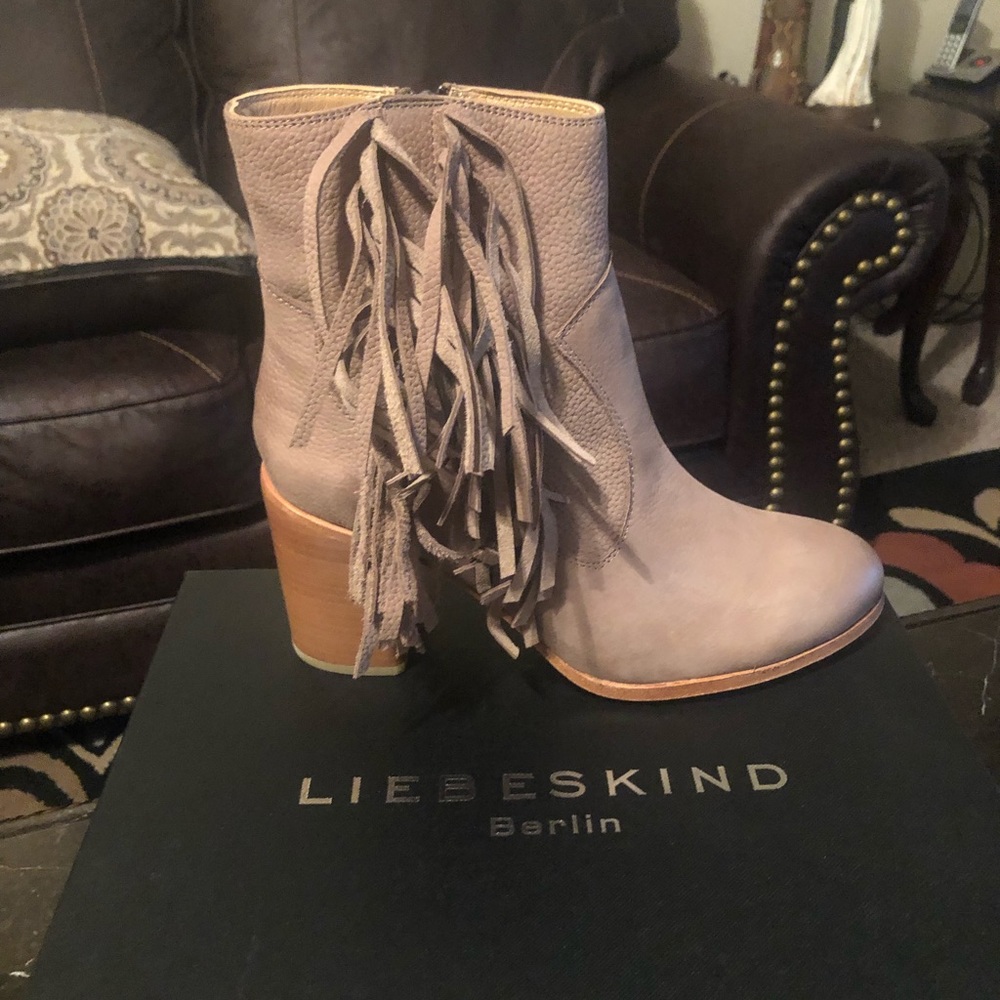 Women shoes